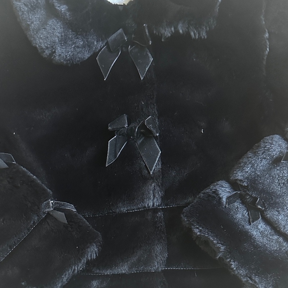 Sarah Louise Black Faux Fur With Bows Girls Coat - Picture 3 of 5